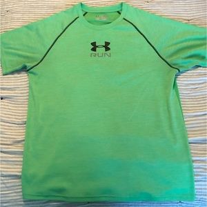 Lime Green Under Armour Heatgear T-shirt size large fitted